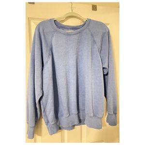 Aerie oversized vintage style sweatshirt. Small slits at the wrists for detail.